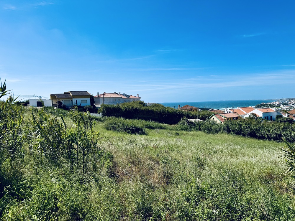 Land for sale in Lourinhã, Portugal — €395,000