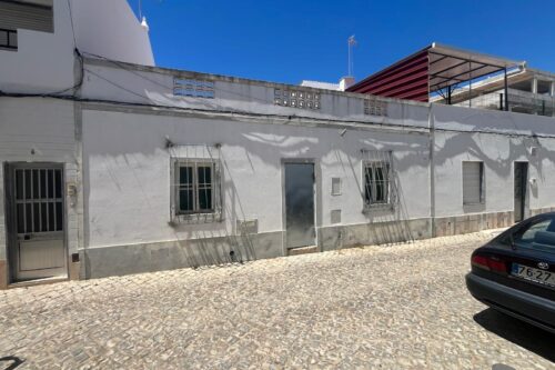 Casa V2 Para Venda – Quarteira